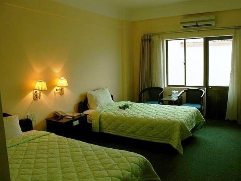 Hoang Yen Hotel Куїнон Екстер'єр фото