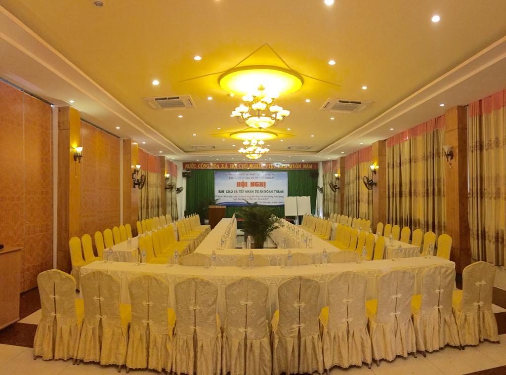 Hoang Yen Hotel Куїнон Екстер'єр фото