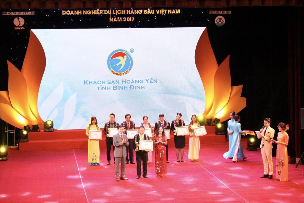 Hoang Yen Hotel Куїнон Екстер'єр фото