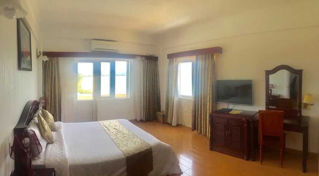 Hoang Yen Hotel Куїнон Екстер'єр фото